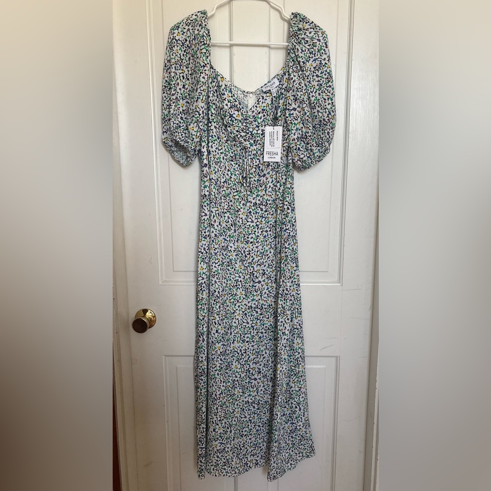 NWT Floral Puff Sleeve Midi Dress